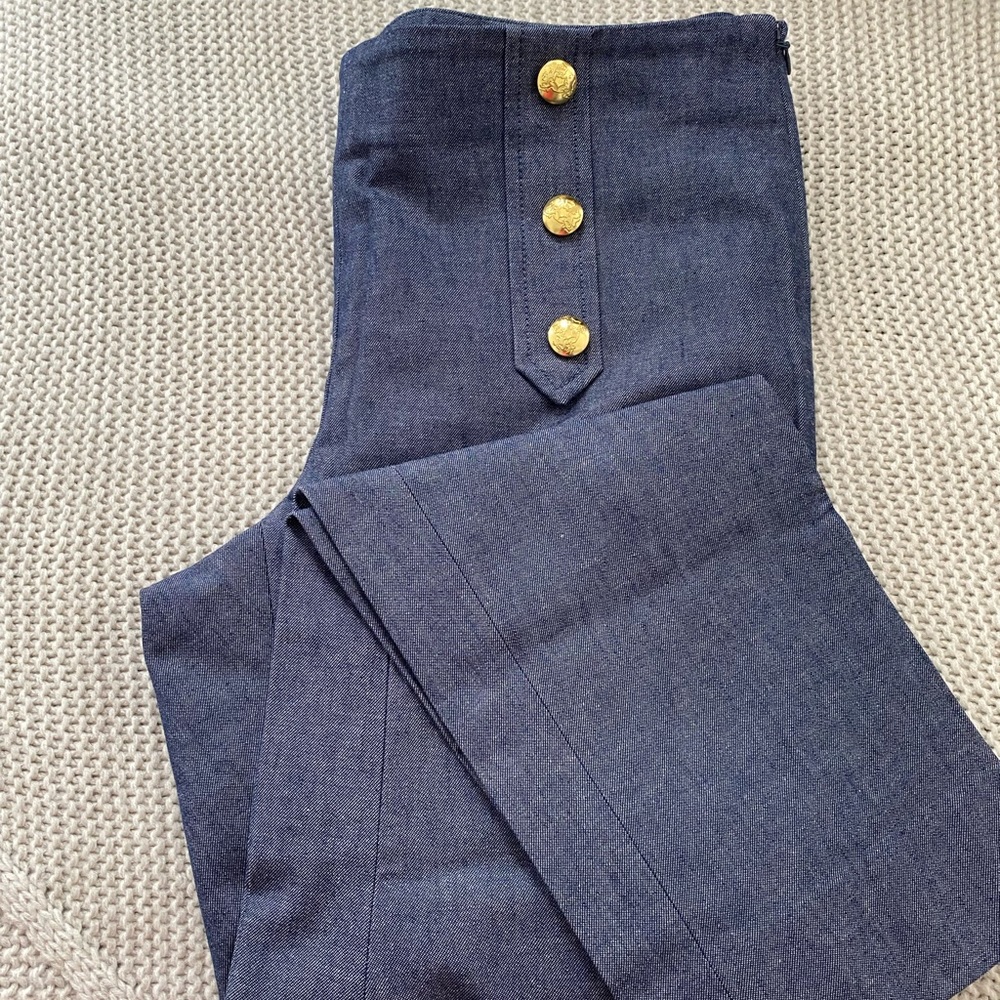 Banana Republic Button Detail Sloan